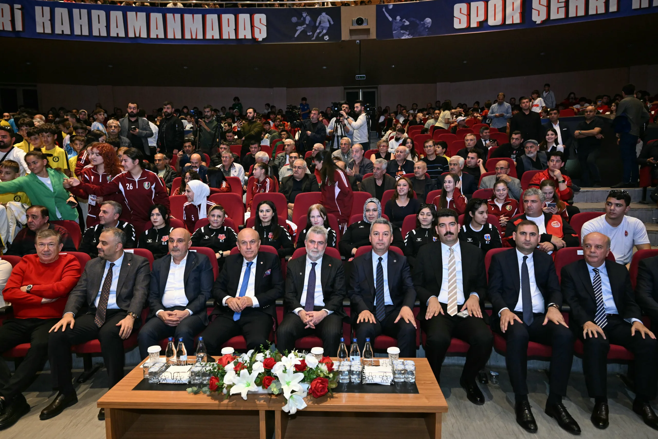 Efsane i̇simler kahramanmaraş’ta buluştu!