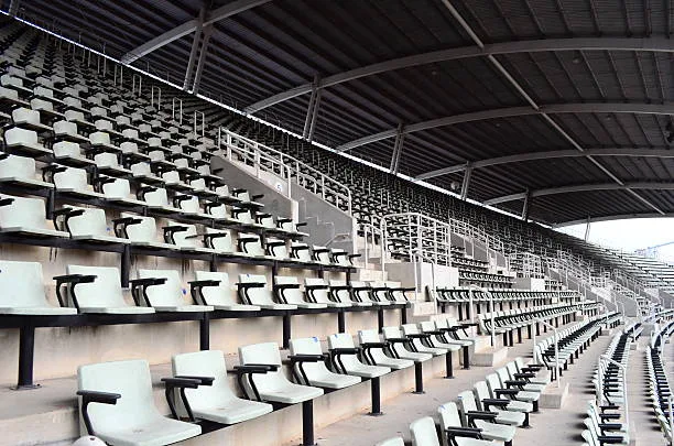Afşin’deki Futbol Sahasına 960 Kişilik Modern Tribün! Kahramanmaraş Gençlik ve Spor İl Müdürlüğü koordinesinde Afşin Sentetik Çim