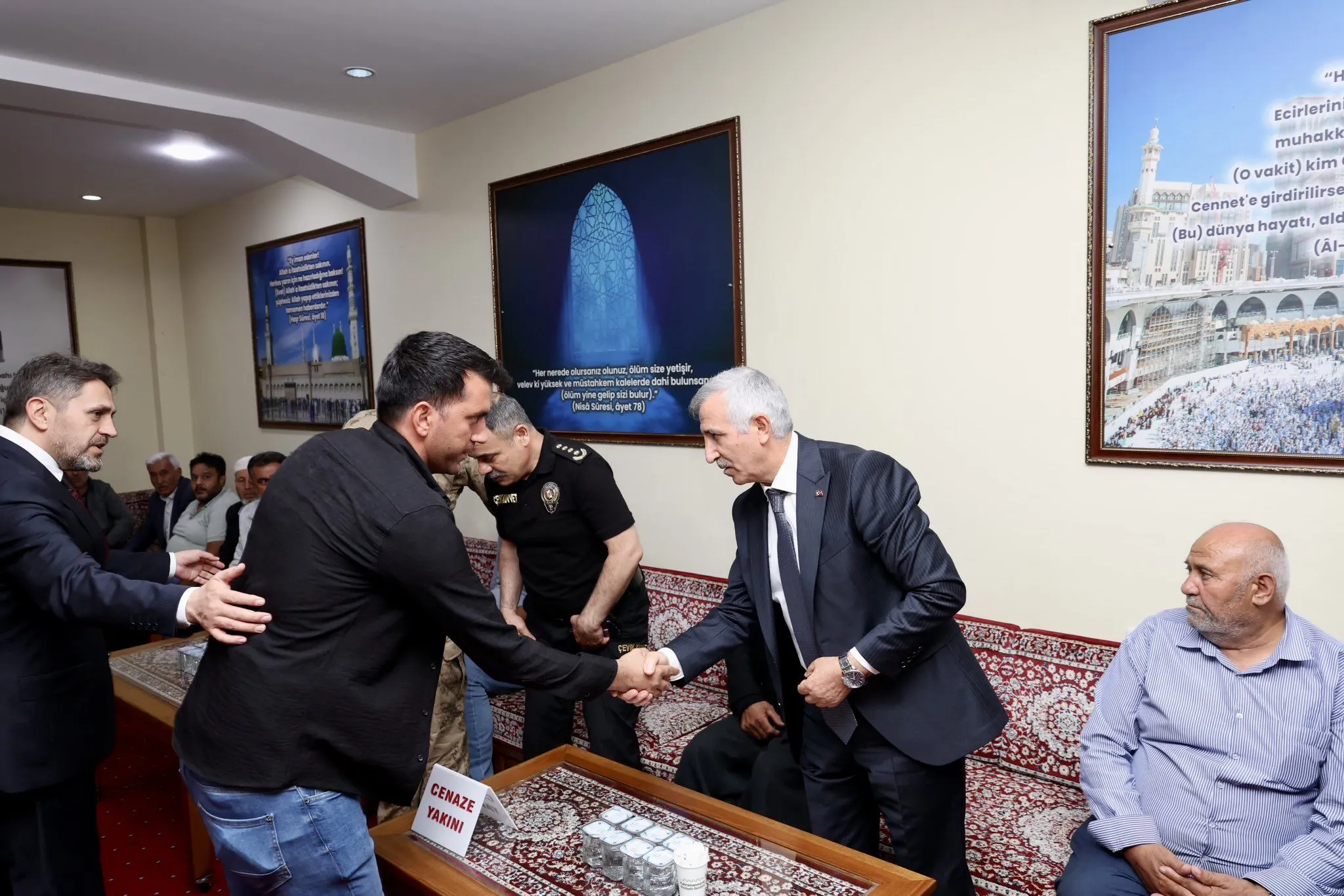 Kahramanmaraş protokolünden şehit ailesine anlamlı ziyaret