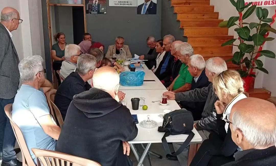 Yeni Parti Andırın İlçe Başkanlığı görevine seçilen Özkan Çetin ve